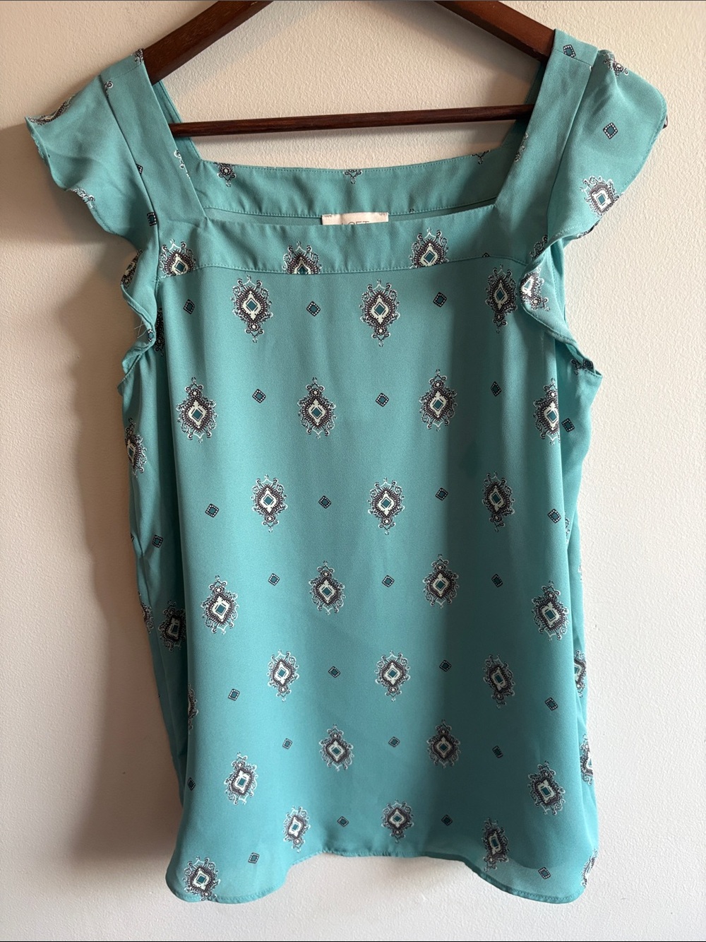 NWT LOFT‎ Outlet Aqua Medallion Print Ruffle Sleeve Blouse Small Flutter Top